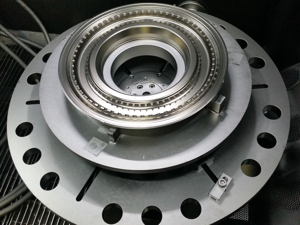 航發(fā)導(dǎo)流罩噴砂機(jī) 航發(fā)導(dǎo)流罩噴砂機(jī)